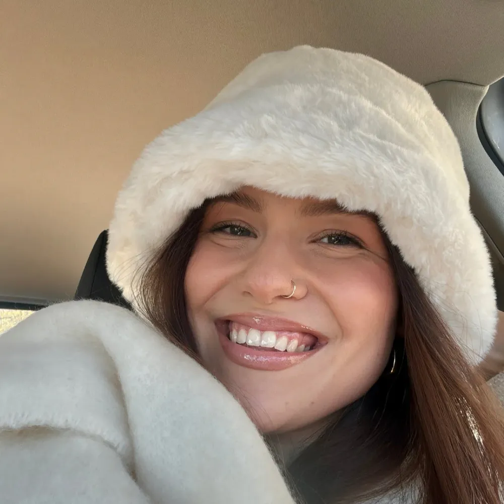 Elinor Lip Tint, obarvan balzam za ustnice - Passionate Kiss (10 ml)